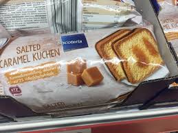 Soft chewy caramel cookies with sea salt and drizzled with salted caramel. Salted Caramel Kuchen Biscoteria 400g