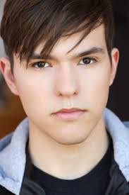 Justin Howell's Instagram, Twitter & Facebook