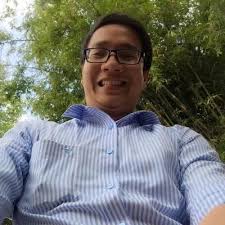 Ưng hoàng phúc khó giấu hết niềm hạnh phúc bên vợ. Phan Hoang Phuc Phuc Fromhell Twitter