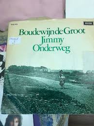 Hoe lacht vergenoegd de zakenman zonder mededogen die concurrent verslagen vindt, zelf haast failliet gaand. Boudewijn De Groot 1973 Jimmy Onderweg Antiknews