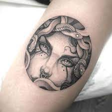 12 Minimalist Tattoo Ideas Medusa Tattoo Design Medusa Tattoo Tattoos
