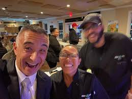 JOIN US! 👍❤️🎉😁🤩💪🍷 Wine Tasting, Sunshine and beautiful views this  Saturday! 🎼 Live Music