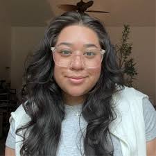 As April beings next week and my current internship comes to an end, I am  happy to announce that I am transitioning to a new role as an Influencer  Marketing Associate at