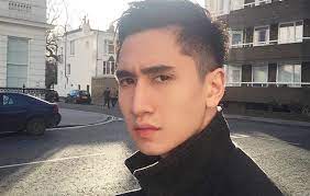 Dia (verrell bramasta) yang lebih itu (rapih), katanya. Bikin Ngakak Ternyata Ini Rahasia Rambut Kece Verrell Bramasta Di Anak Sekolahan