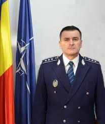 De werkzaamheden van de commissaris daarnaast worden het uniform en de benodigde sportkleding vergoed door de politie. I P J IaÈi Echipa Manageriala