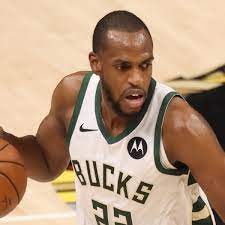 See full list on sports.yahoo.com Nba Playoffs Khris Middleton Knocks Out Young Hawks Sports Illustrated