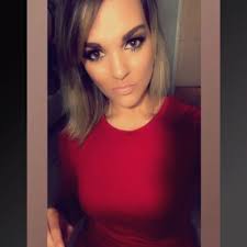 Chelsea Hook's Instagram, Twitter & Facebook