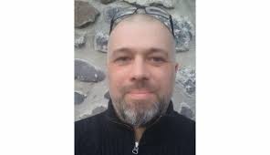 locale express. Le conseiller municipal Éric Sevilla démissionne