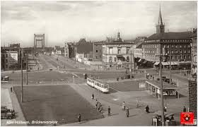 Koln Mulheim Der Wiener Platz Mit Blick Die Kreissparkasse Mulheimer Brucke Buchheimer Strasse Aus Den 1930er Jahren Bis 1938 Hiess Europa Stadt Sparkasse