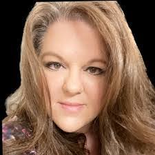 Julie Reetz's Instagram, Twitter & Facebook