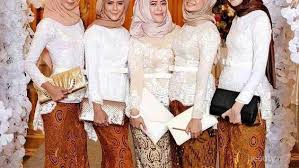 Benar Benar Cantik Model Kebaya Modern Hijab Ini Oke Banget Buat Datang Ke Pesta Pernikahan Lho