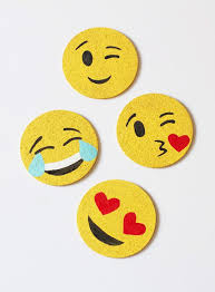 Diy Emoji Coasters Craft Cadeaux A Realiser Soi Meme Artisanat En Feutre