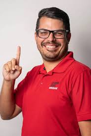 Conozca al personal de Charlie Clark Harlingen I El personal de su  concesionario Nissan local