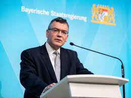 Schon ab einer inzidenz von 100 soll es fernunterricht geben. Bayern Trotz Einheitlicher Notbremse Scharfere Regeln Moglich Oberfranken Frankenpost