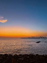 Sunset on Marine Drive The premiere ...