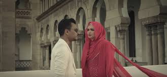Ragaman (2018) and ini malam kita punya (2015). Lagu Dirgahayu Dendangan Siti Dan Faizal Tahir Ingatkan Saya Cabaran Dalam Perkahwinan Kami