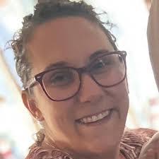 Laura Sledge's Instagram, Twitter & Facebook