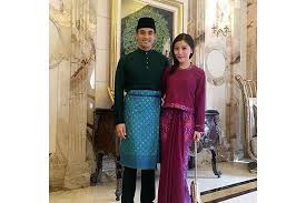 Sm faliq ialah anak keempat dan anak lelaki ketiga pengasas kumpulan naza. Malaysian Heiress Chryseis Tan Weds Fiance Faliq Nasimuddin Se Asia News Top Stories The Straits Times
