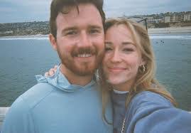 Elizabeth Ettinger's Instagram, Twitter & Facebook