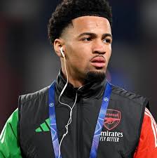 As per @davidornstein we are in the final stages of contract negotiations  with Ethan keen to stay. He never demanded playtime during the negotiations  and he's set for a more central role.