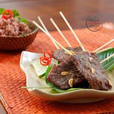 Resep cara membuat gepuk empal daging sapi yang empuk dan enak khas sunda untuk serundungnya bisa menggunakan. Resep Empal Manis
