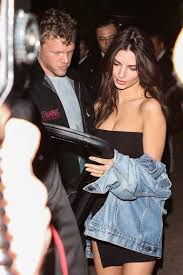 Emily Ratajkowski Model Street Style Girl Outfits Emily Ratajkowski