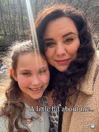 C H I A • C H E E S E • C R A C K E R S These delicious melt in the mouth  cheese crackers are so, so quick