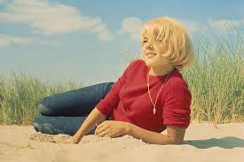 Invitée dans l'émission la fête de la chanson française le 9 janvier 2021 sur france 2, sylvie vartan a attisé la curiosité des internautes pour une raison bien précise. Sylvie Vartan Ses Photos Quand Elle Etait Jeune