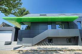 Thick 44mm door panels with robust aluminium skins, a highly. Hausbau Fassaden Und Dachbau Aus Aluminium Immobilien Magazin