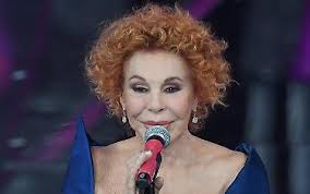 Ornella vanoni (milano, 22 settembre 1934) è una cantautrice e attrice italiana. Ornella Vanoni Un Figlio Con Gino Paoli Lo Abbiamo Perso Libero Quotidiano