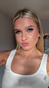 Emily Vass's Instagram, Twitter & Facebook