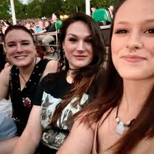 Warning about visiting Wells Middle School after quitting