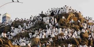 يوم عرفة أكد الرسول صلّى الله عليه وسلّم فضل من يصوم يوم عرفه وهو من أفضل الأعمال يوم عرفة حيث قال (صِيَامُ يَومِ عَرَفَةَ، أَحْتَسِبُ علَى اللهِ أَنْ يُكَفِّرَ السَّنَةَ. Ø¯Ø¹Ø§Ø¡ ÙˆÙØ¶Ù„ ÙŠÙˆÙ… Ø¹Ø±ÙØ© ÙŠÙƒÙØ± Ø³Ù†Ø© Ù…Ø§Ø¶ÙŠØ© ÙˆØ³Ù†Ø© Ù…Ù‚Ø¨Ù„Ø© ÙˆÙŠØ³ØªØ­Ø¨ ØµÙŠØ§Ù…Ù‡ Ù„ØºÙŠØ± Ø§Ù„Ø­Ø¬Ø§Ø¬ ØµÙˆØª Ø§Ù„Ø£Ù…Ø©