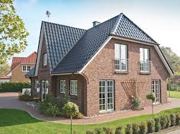 Landliches Friesenhaus Mit Rotem Klinker Und Grau Friesenhaus Grau Klinker Landhausstil Landliches Mit Rotem Und Fassade Haus Haus Friesenhaus