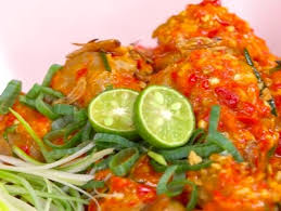 300 gram tepung sagu 125 gram daging sapi giling 100 gram daging ikan tenggiri 2 tangkai seledri, ambil daunnya saja lalu cincang 2 sdt garam, atau secukupnya 2 btr telur ayam, kocok lepas 1,5 sdt lada bubuk cara. Menu Buka Puasa Pentol Oseng Pedas Hot Nya Bikin Mata Melek