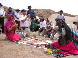 Singulares actividades se cumplen hoy en diversas localidades de la región puno con motivo del día de la pachamama o madre tierra, periodo del año. Dia De La Pachamama En Cusco