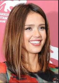 Choppy hair e blooming cut (segnatevi queste parole) sono i tagli che risolvono i drammi beauty che solo chi ha i capelli grossi può capire. Viso Tondo I Migliori Tagli Per Valorizzarlo Atelier Balayage