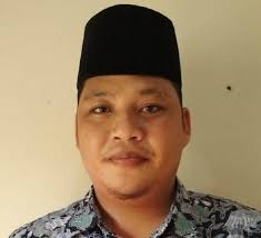 Pakaian tradisional kaum murut lelaki pantun 4 kerat cinta lawak pantai contoh gambar pemandangan alam yang mudah ditiru beserta warnanya pantun 4 kerat cinta. Fanatisme Menang Jadi Arang Kalah Jadi Abu Lintas Lampung