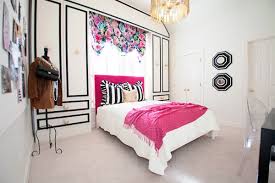 For an affordable low lift refresh simply add a pink vase to your. 20 Gorgeous Pink And Black Accented Bedrooms Home Design Lover