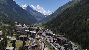It is also the oldest race of its kind in europe. Sierre Zinal Highlight 2016 Youtube