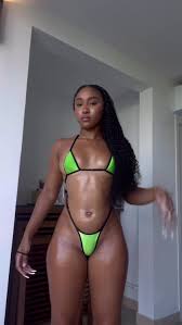 Clemence - Porn Videos & Photos - EroMe