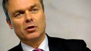 Björklund öppnar för lagändring