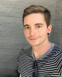 Jason Laing's Instagram, Twitter & Facebook