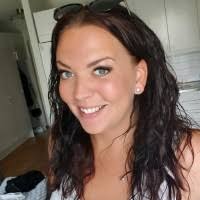 20+ "Emily Bay" profiles