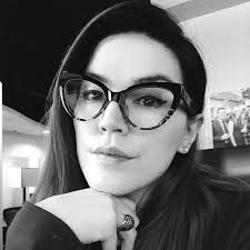 Trish Willard's Instagram, Twitter & Facebook