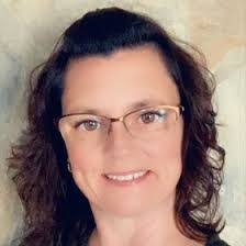 Stephanie Vickers's Instagram, Twitter & Facebook