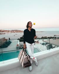 The couple is one of the newest celebrated couples in the tennis world. Stefanos Tsitsipas On Twitter 8pm In Mykonos