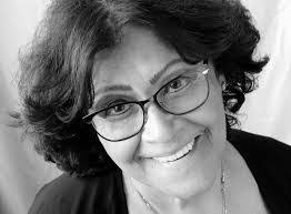 Donna Lotz's Instagram, Twitter & Facebook