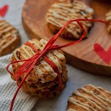 Honey Granola Cookies With Kombucha Icing I Ve Had A Quiet Weekend Enjoying A Little Time Playing In The Kitchen S Granola Cookies Honey Granola Honey Cookies