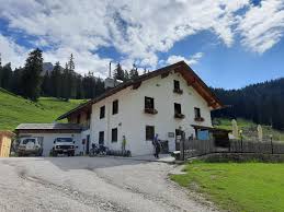 Don't let joint pain from rheumatoid arthritis slow you down. Wikiloc Picture Of 610 Sant Uberto Malga Ra Stua 1 6